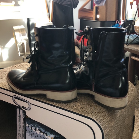 Aquatalia by Marvin k navy combat boots with zip - Picture 4 of 7